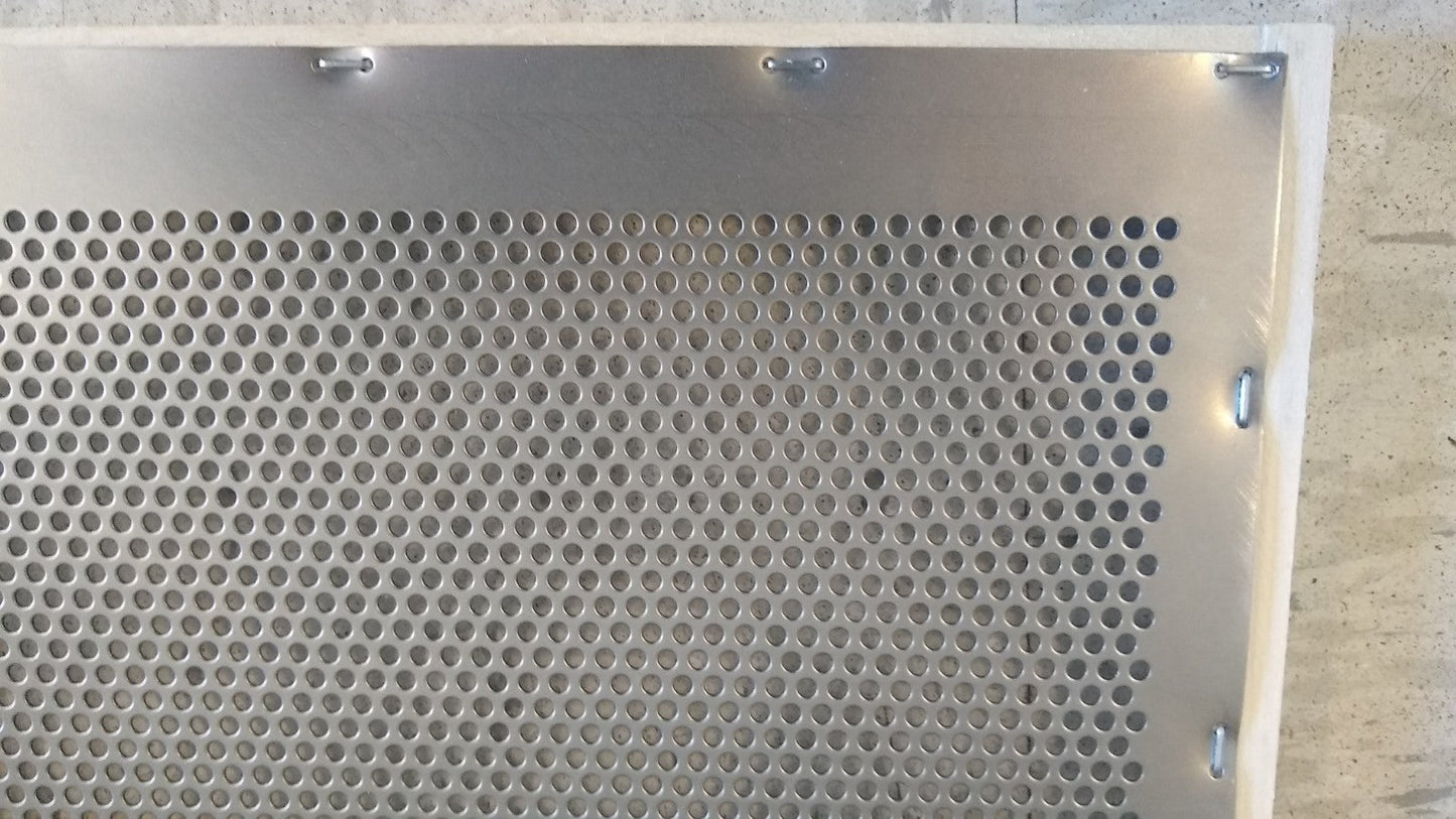 Clipper 7 series screen -34" x 42" with ROUND holes
