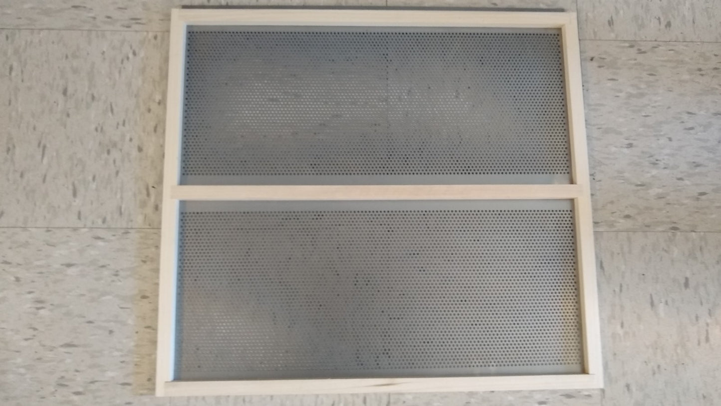 Clipper M2B & Eliminator screen - 24.5" x 22.25" with ROUND holes