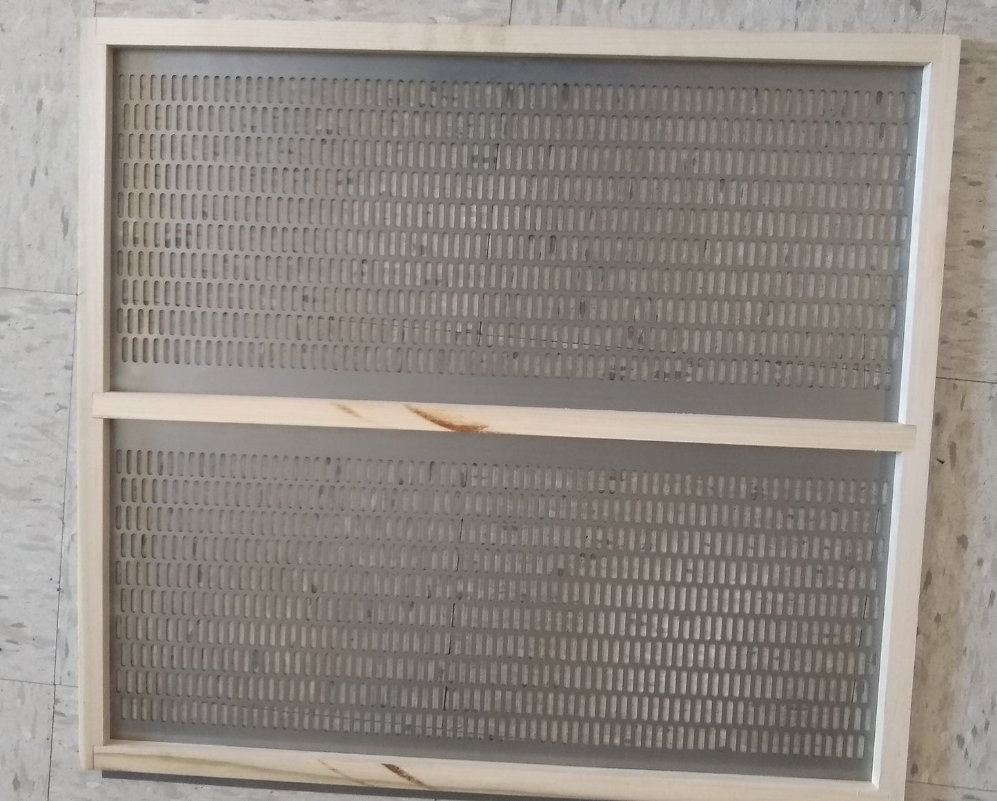 Clipper M2B & Eliminator screen - 24.5" x 22.25" with SLOTTED holes